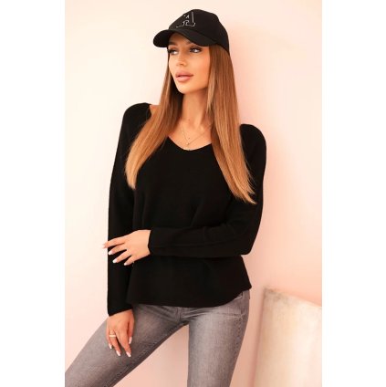 Dámsky viskózový sveter s dlhým rukávom a okrúhlym výstrihom čierny