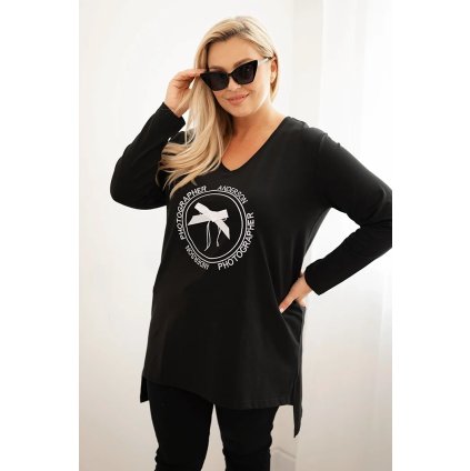 Dámska blúzka s dlhším zadným dielom a potlačou čierna