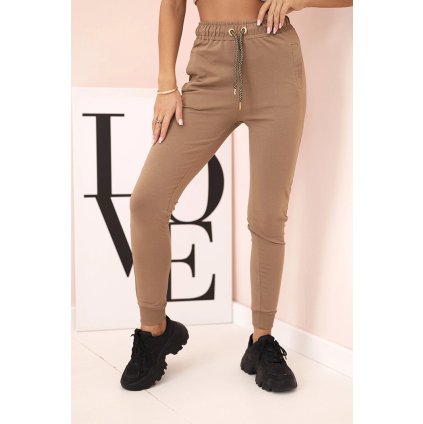 Dámske teplákové nohavice s vreckami a viazaním v páse, ťavie