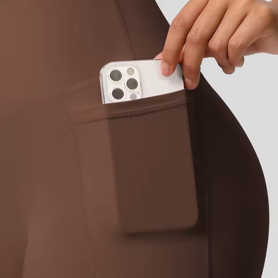 Kraťasy s vreckom hnedé Tiny | Legínovo Veľkosť: M