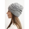 Dámska zimná vlnená čiapka s ozdobným pletením K429 biela