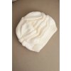 Dámska zimná vlnená čiapka s ozdobným pletením K429 biela