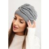 Dámska zimná vlnená čiapka s ozdobným pletením K429 biela