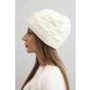 Dámska zimná vlnená čiapka s ozdobným vzorom K430 béžová