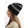 Dámska zimná čiapka so vzorom a vlnou K425 biela