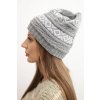 Dámska zimná čiapka so vzorom a vlnou K425 biela