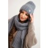 Dámsky komplet čiapka a dlhý šál z mäkkej priadze v ťavej farbe