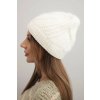 Dámska zimná čiapka s vlnou biela