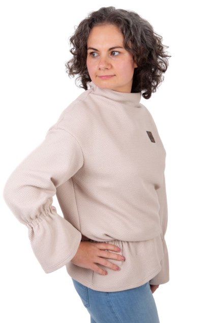 damska mikina s volany smetanova 3