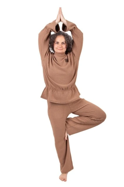 damska souprava s volany mocha