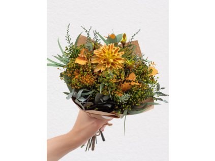 Sunny Fields – kytica zo stabilizovaných rastlín so žltým plumosum a eukalyptom