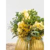 Detail hortenzie, gypsomilky a eukalyptu v aranžmáne Yellow Sunshine