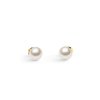 DW00401955 Pearl Stud Earrings G 01 4000x5000