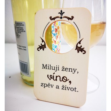 cedilka miluji zeny, vino, zpev