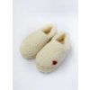 vlnene-pantofle-natural-s-cervenym-srdickem.jpg