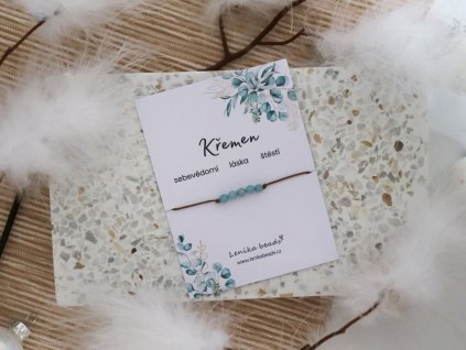 jemny snurkovy naramek s kremenem na karticce