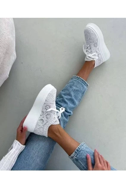 HÁČKOVANÉ TENISKY MILÁNO - white