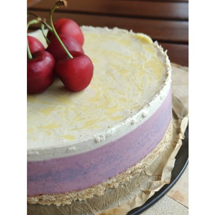 Višen bílá čokolada