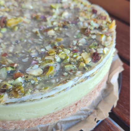 Raw dort AVOKÁDO & PISTÁCIE