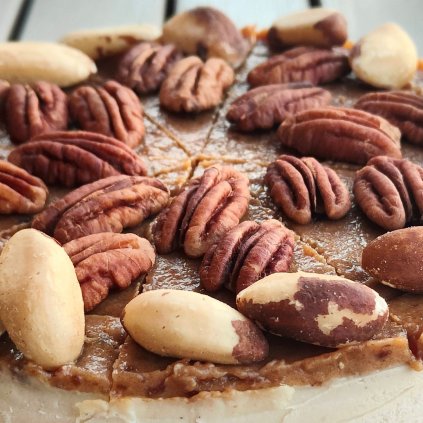 Raw dort KARAMEL & PEKAN VANILKA