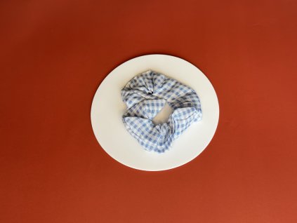Scrunchie - Látková, světle modré kostičky, vel. S