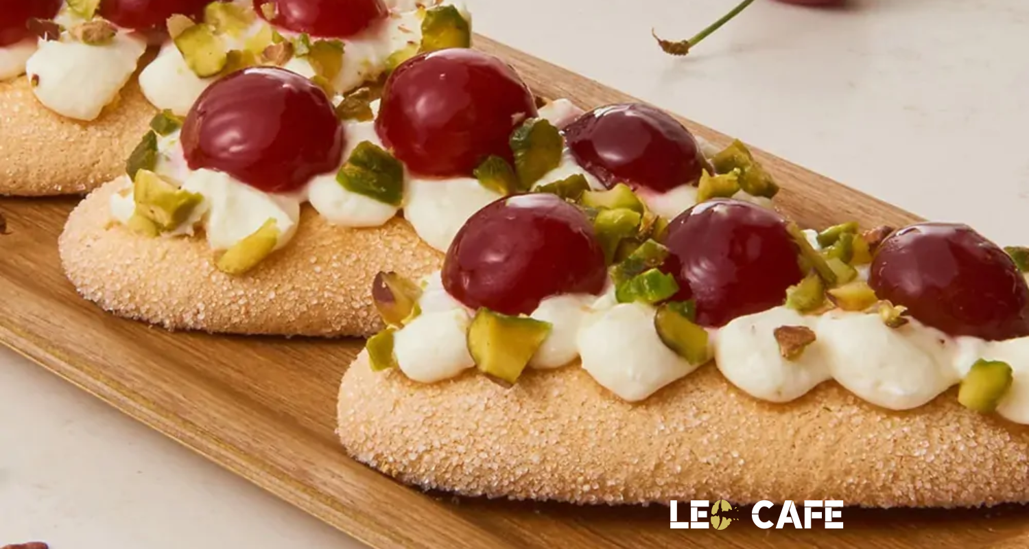 Recept: Finger Tiramisu s piškótami, čerešňami a pistáciami