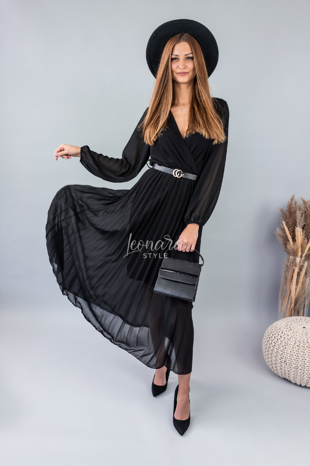 Černé plisované šaty s páskem RAYNE