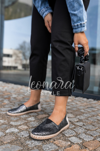 Stříbrné třpytivé slip on boty DORIS