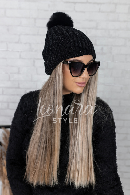 Černá zateplená čepice s lurexem LUXY