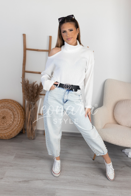 Bílý heboučký svetr PAIGE