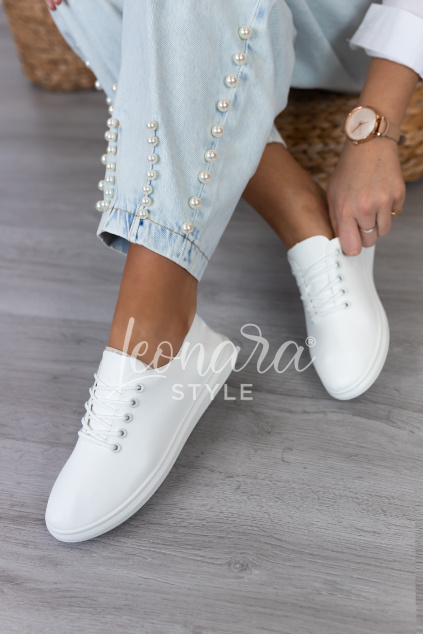 Bílé jednoduché tenisky PENNY