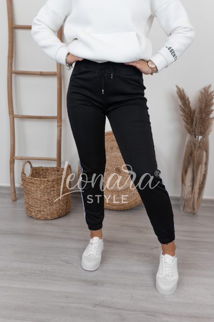 Černé tepláky s proužky IREN