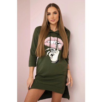 Šaty s delšími zády a barevným khaki potiskem (Velikost UNI, Barva Zelená)