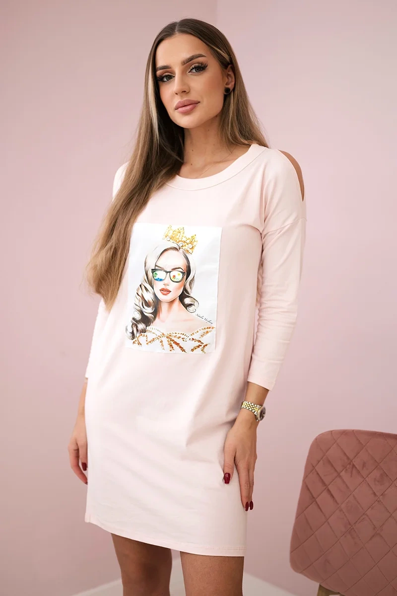 Kesi Šaty 66827 s grafikou dívky ve 3D brýlích Barva: Růžová - světle, Velikost: UNI
