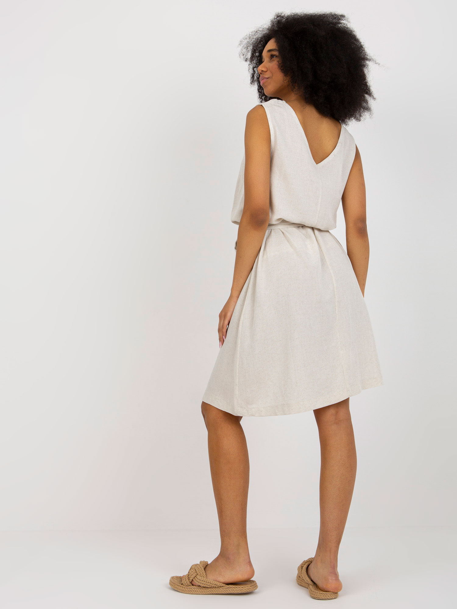 RUE PARIS Šaty -WN-SK-VE38.06 Barva: Béžová - světle, Velikost: XL