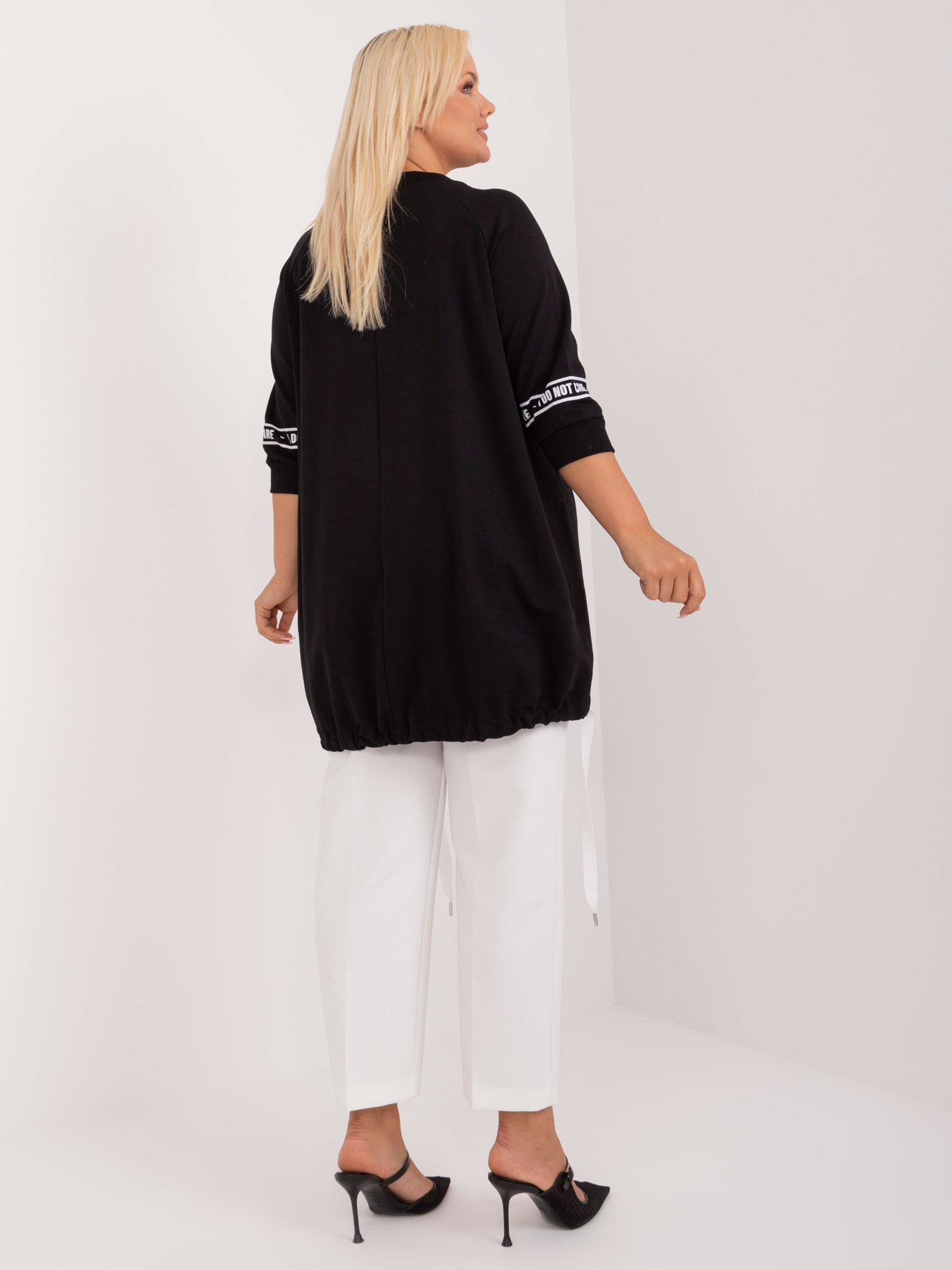 Tunika Plus size RV-TU-7598.94 RELEVANCE Barva: Černá, Velikost: UNI