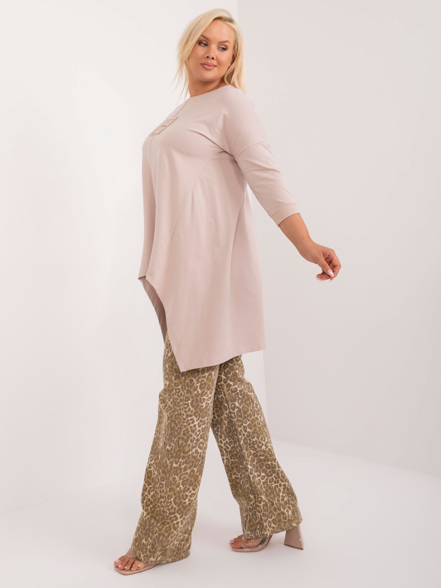 Tunika Plus size RV-TU-9089.87 RELEVANCE Barva: Béžová, Velikost: UNI