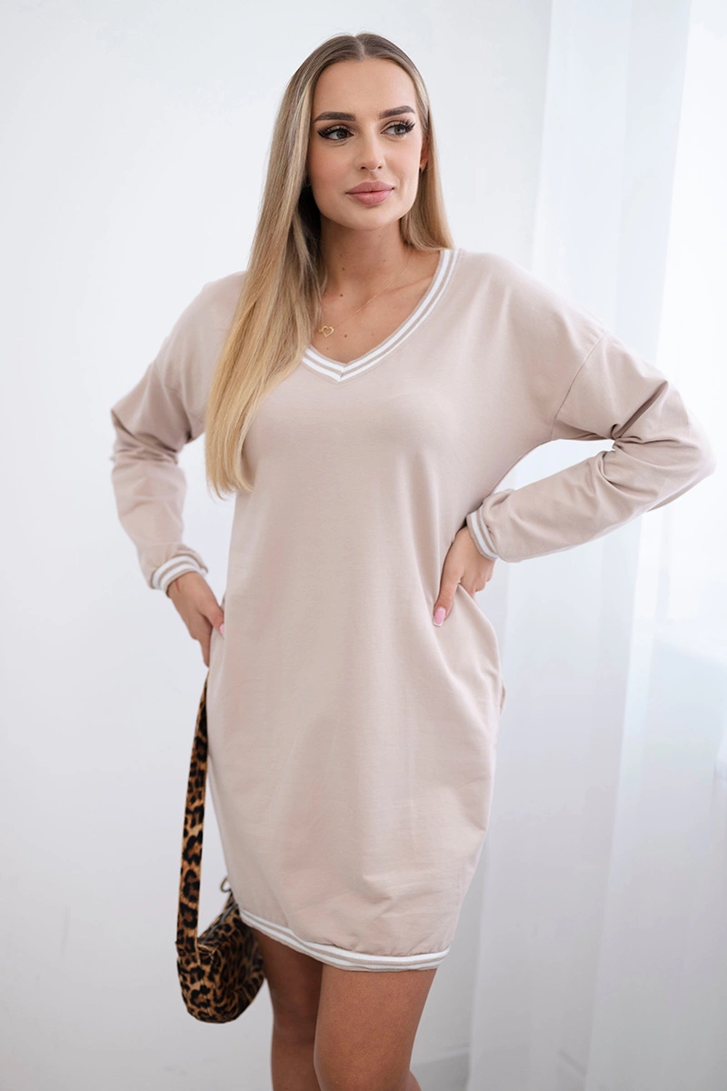 Kesi Šaty Kiki s kapsami a výstřihem do V Barva: Béžová, Velikost: UNI