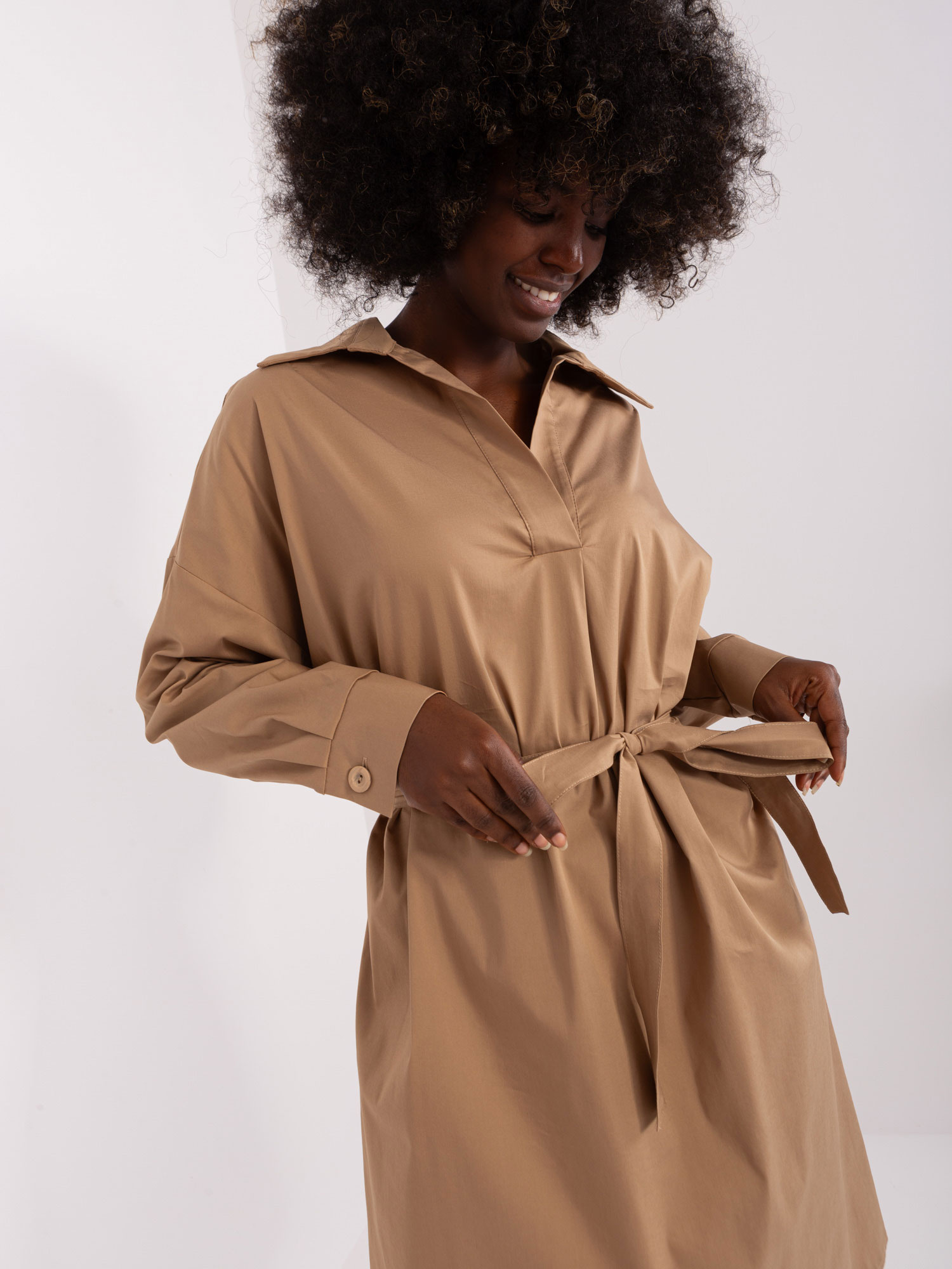 Šaty CHA-SK-9010.70 ZULUNA Barva: Béžová - tmavě, Velikost: S/M