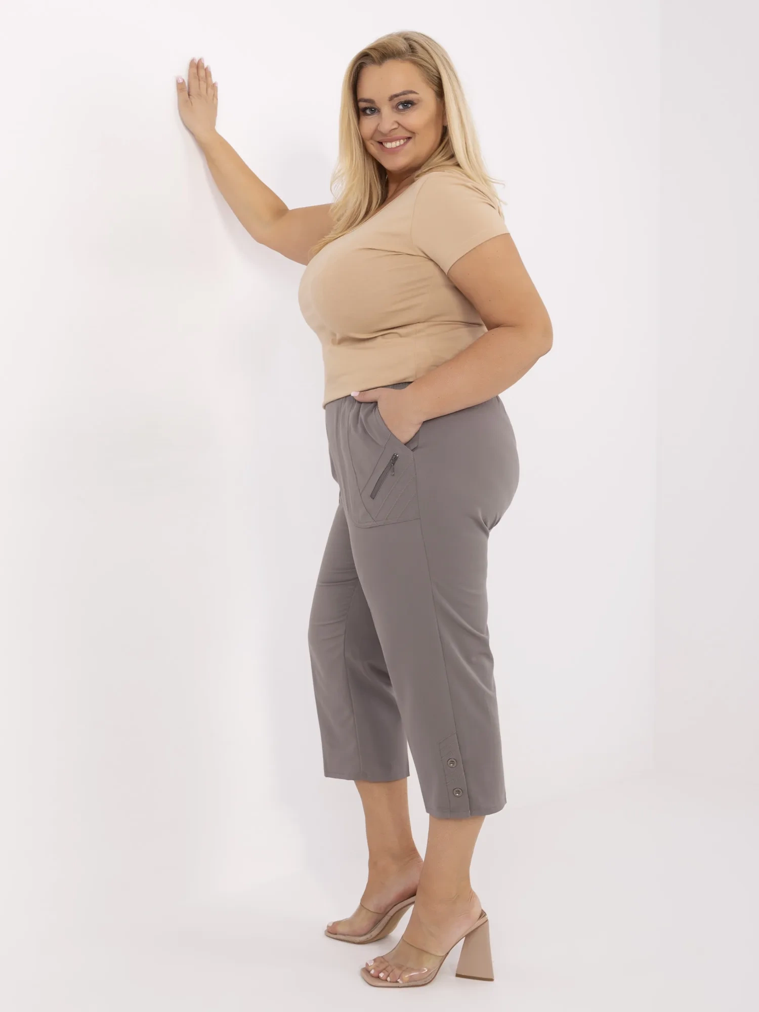 Kalhoty Plus Size AT-SP-845.99 New Fashion Barva: Šedá - tmavě, Velikost: 38