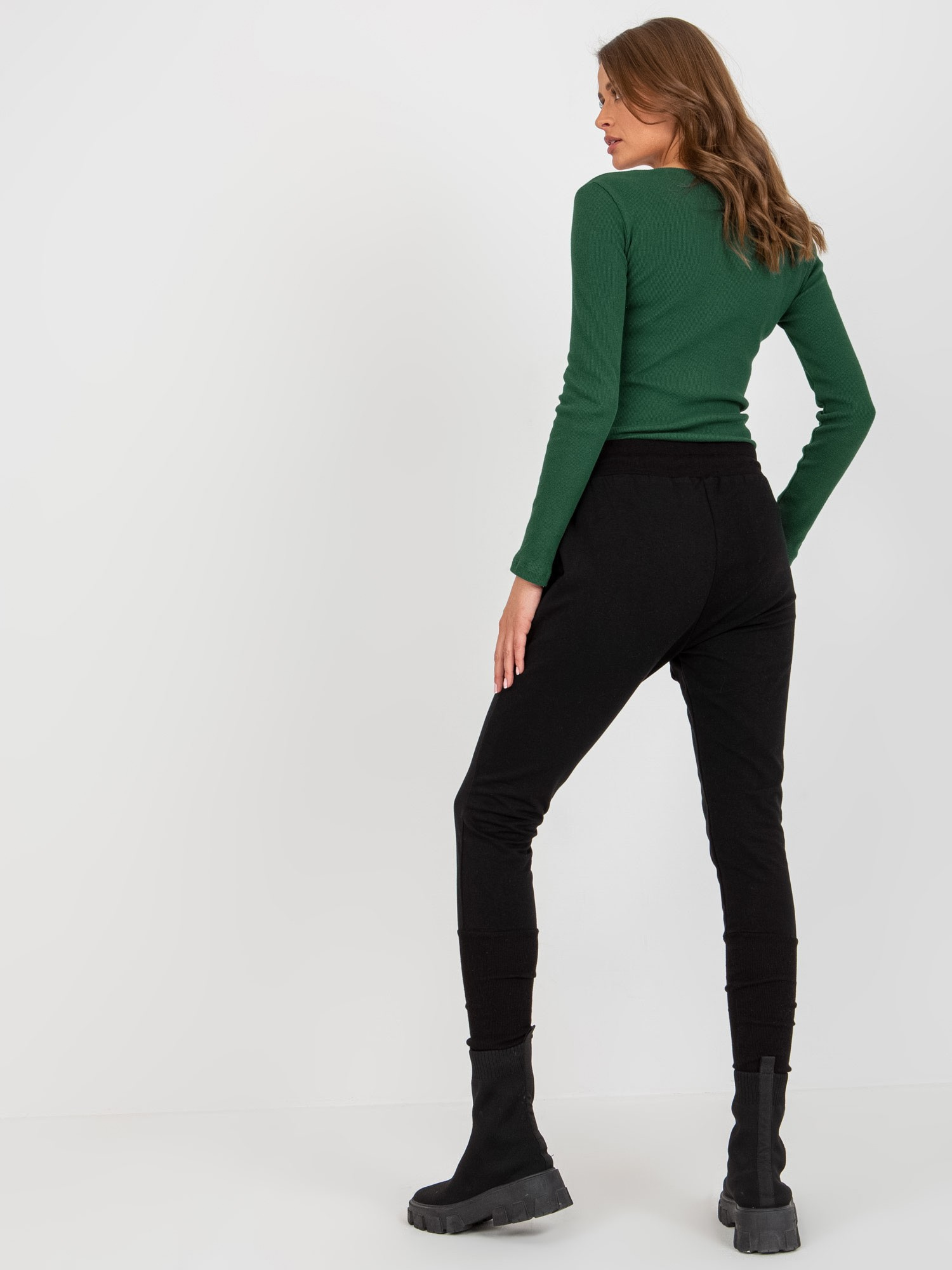 Dámské tepláky EM-DR-ES-21-593.43P ex moda Barva: Černá, Velikost: S