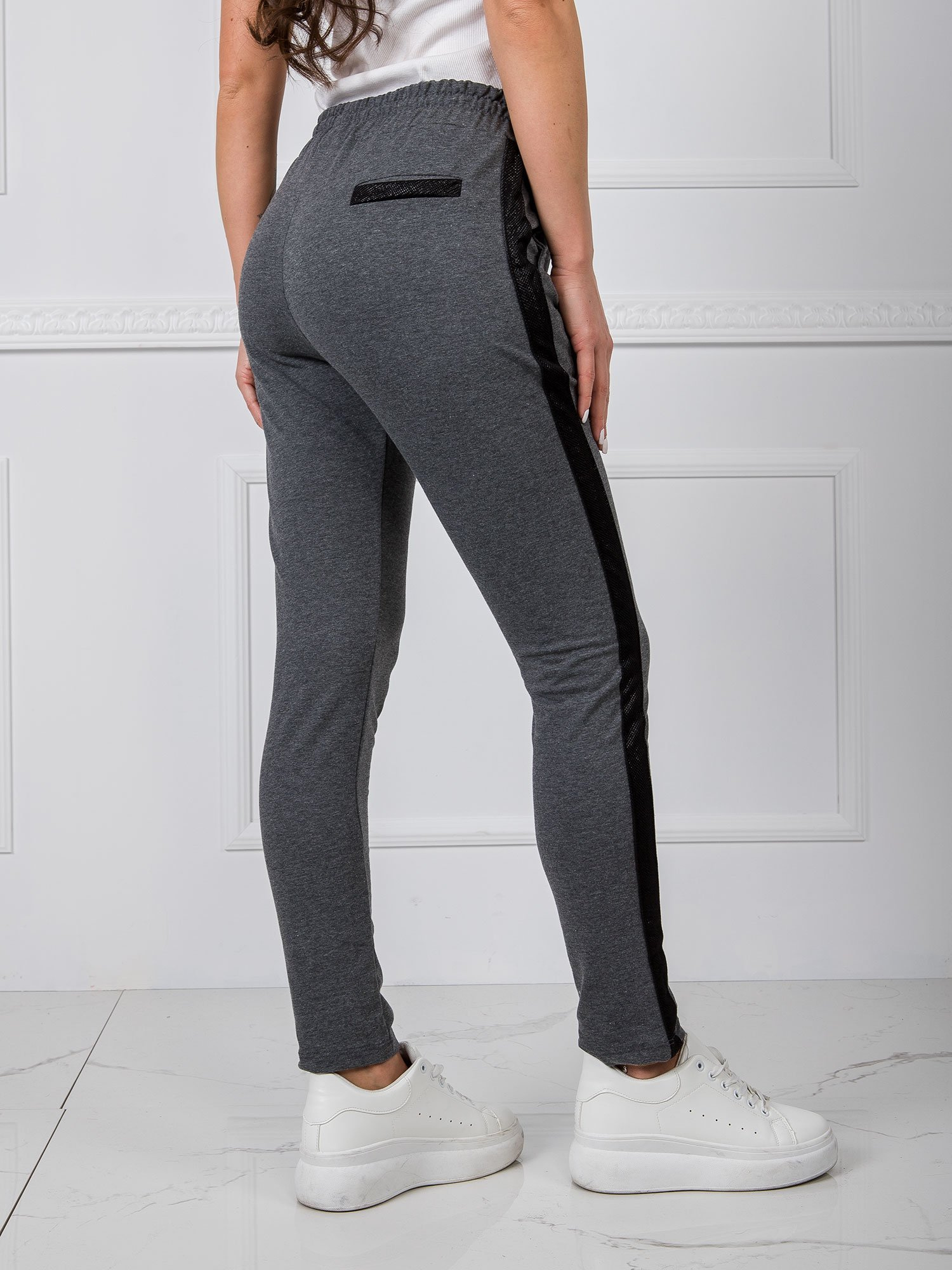 Tepláky RV-DR-5371.38P BASIC FEEL GOOD Barva: Šedá - tmavě, Velikost: S