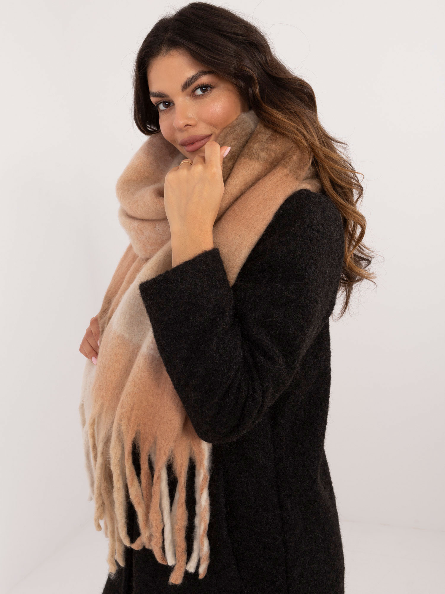 Šála AT SZ 2312502.35 velbloudí jedna velikost