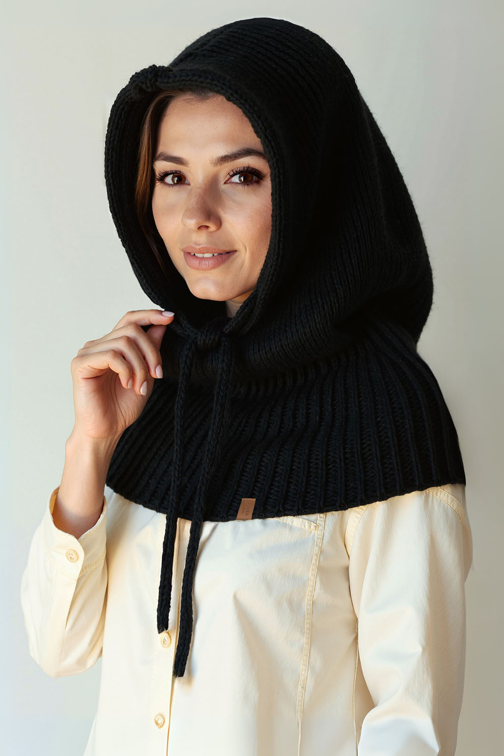 Dámská kapuce Vivisence 70110 Barva: Černá, Velikost: UNI