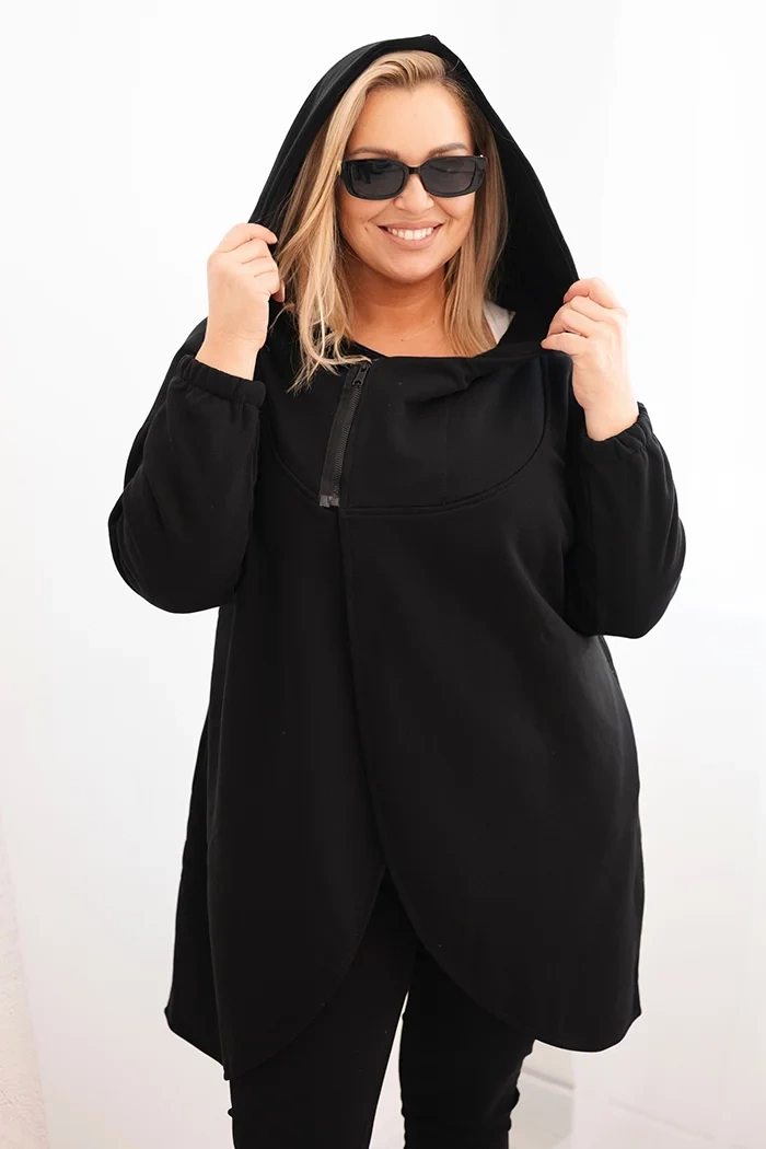 Kesi Dámská mikina Plus Size zateplená s kapucí a asymetrickým zipem Barva: Černá, Velikost: 4XL/5XL