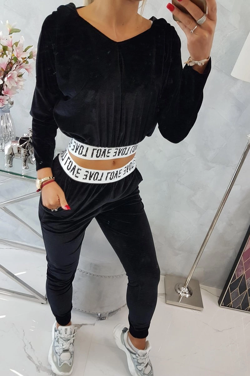 Kesi Velurová souprava s kapucí černá Barva: Černá, Velikost: UNI