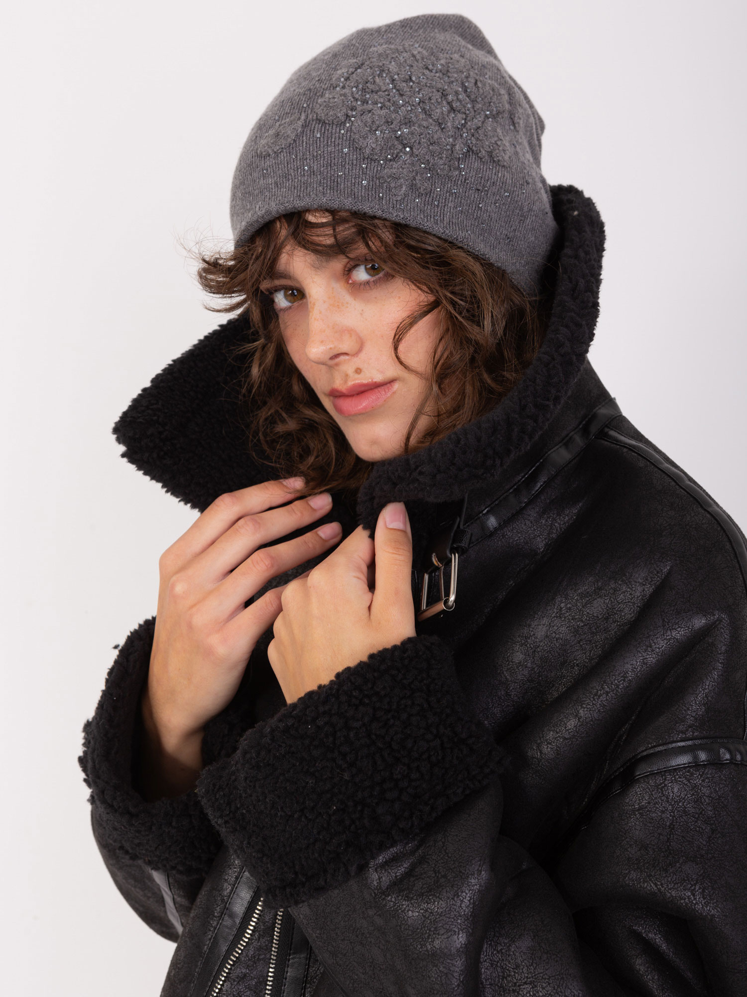 AT CZ 23250 cap.61P tmavě šedá jedna velikost