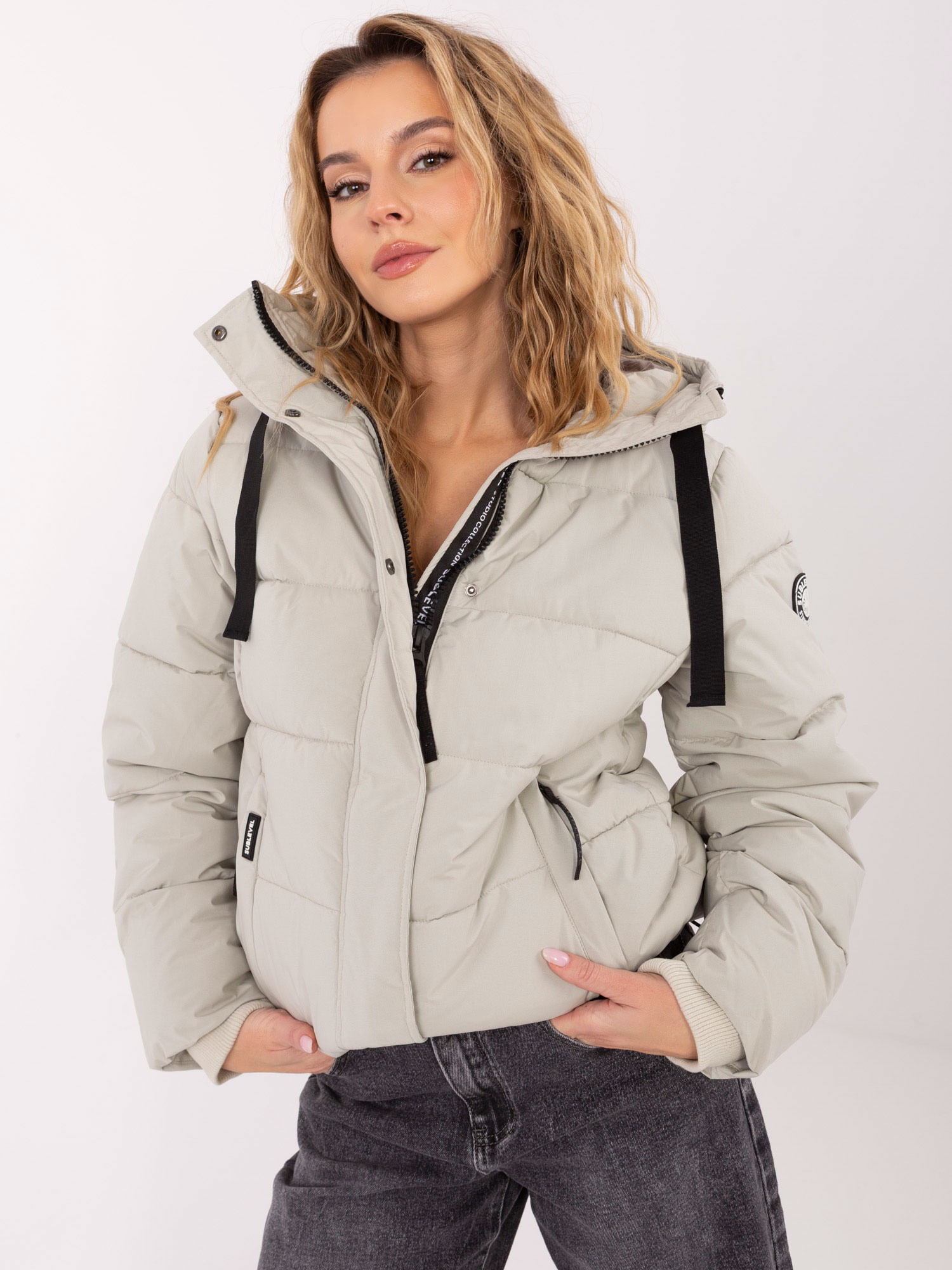 Prošívaná zimní bunda D50022X44560A1NO Sublevel Barva: Šedá - světle, Velikost: XXL