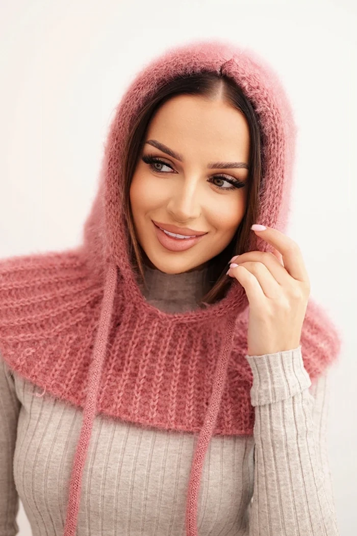 Polski Dámská čepice s kapucí a jemným pletením s tkaničkami hnědá Barva: Růžová - tmavě, Velikost: UNI
