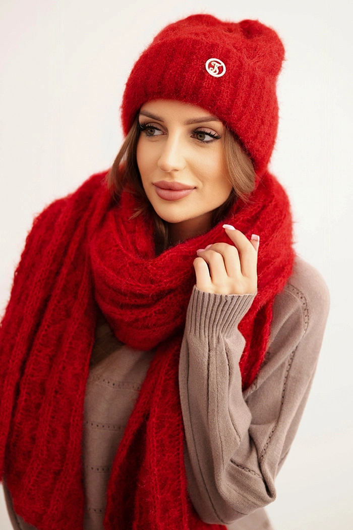 Polski Dámská souprava čepice a šály s proužkem s ozdobou Barva: Červená, Velikost: UNI